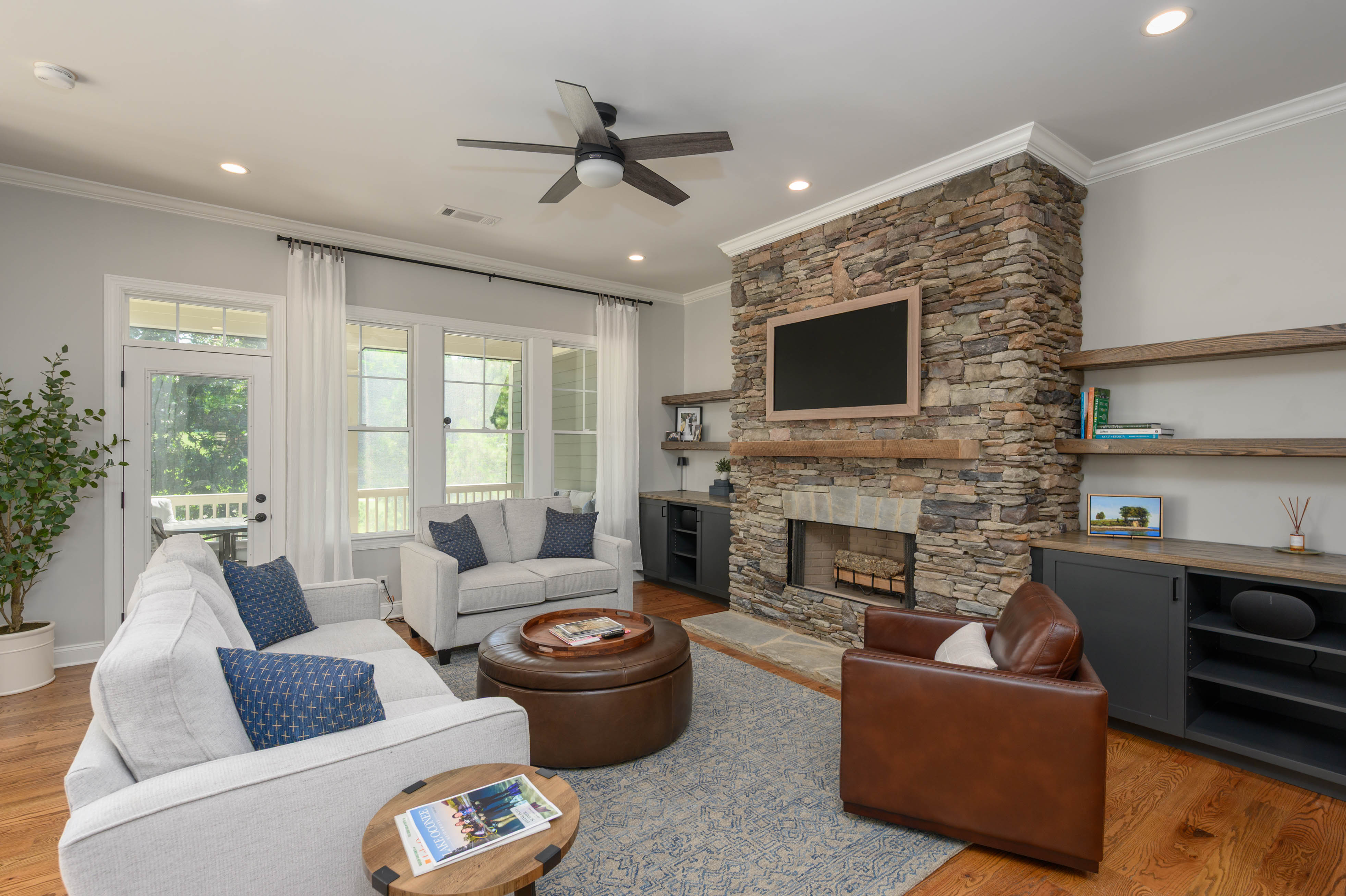 1100 Landing Drive image 9